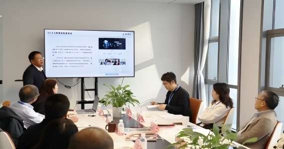 数字赋能 筑梦启航 | 熊璋教授莅临正日软件指导信息科技数字化教育工作